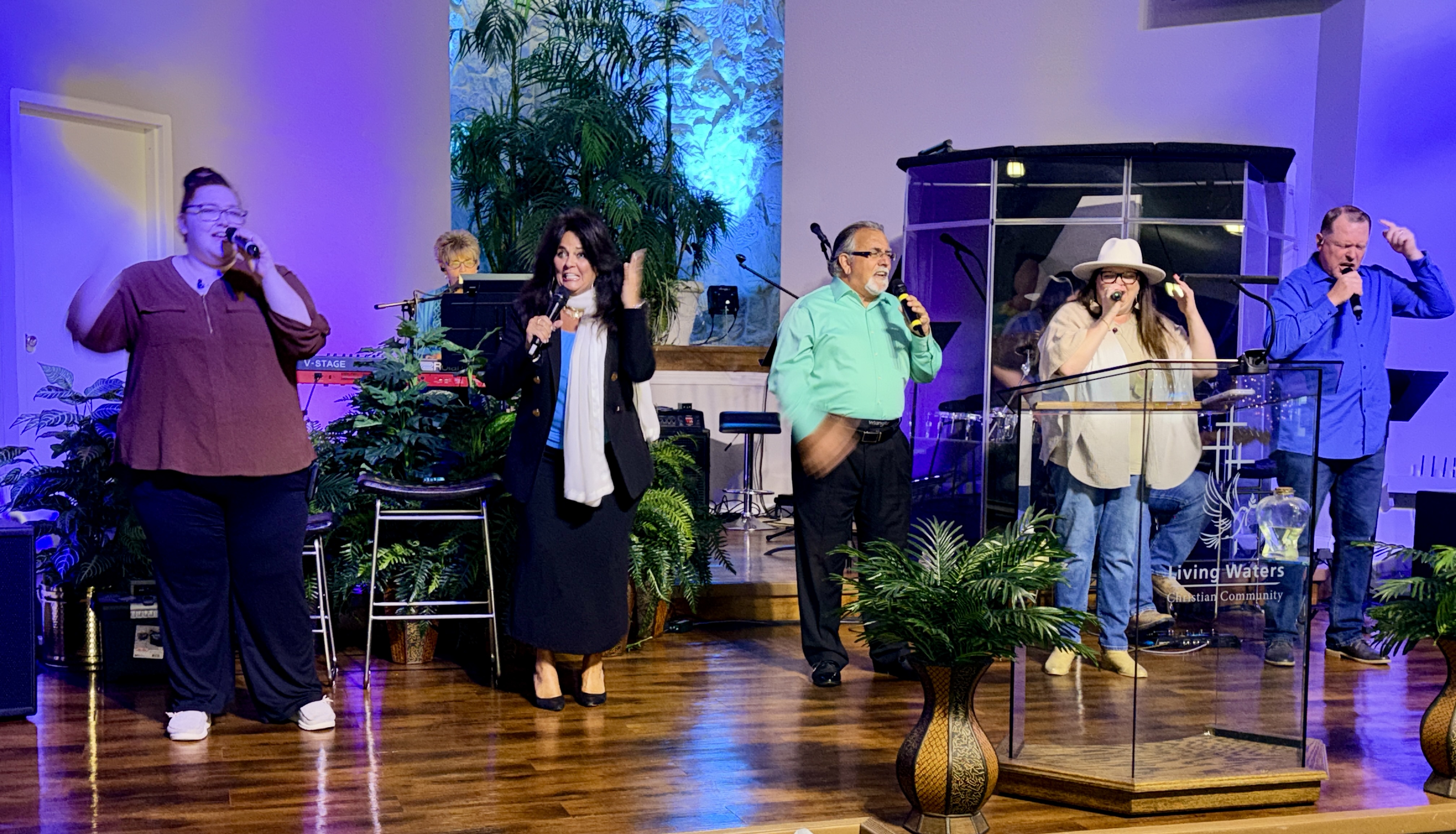 LWCC worship team singing